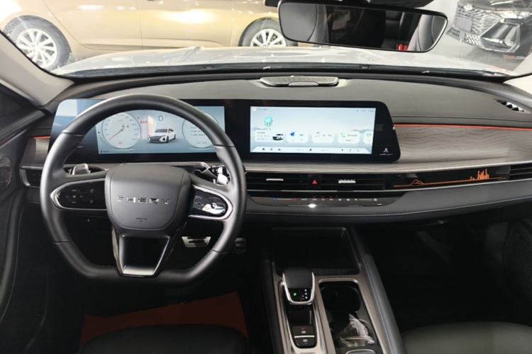 Used Chery Arrizo 8 2025 2.0T DCT Sport Center Console