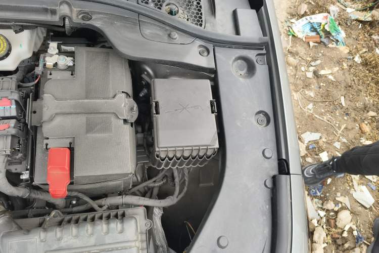 Used Chery Arrizo 8 2025 2.0T DCT Sport Engine Bay Left