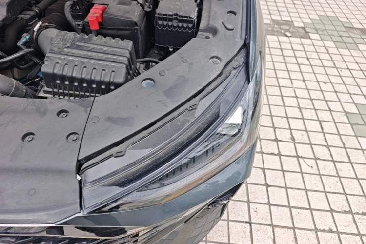 Used Chery Arrizo 8 2025 1.6T DCT Rui Engine Bay Left