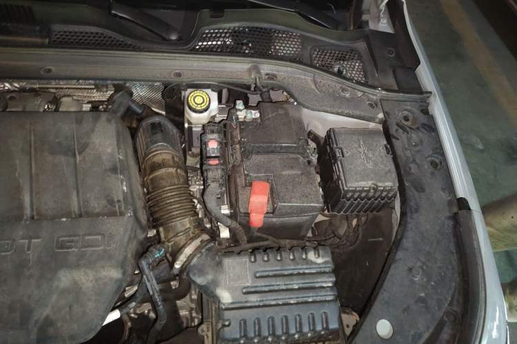 Used Chery Arrizo 8 2025 2.0T DCT Sport Engine Bay Left