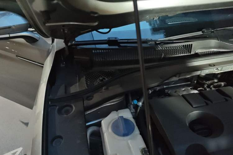 Used Chery Arrizo 8 2025 1.6T DCT Rui Engine Bay Right