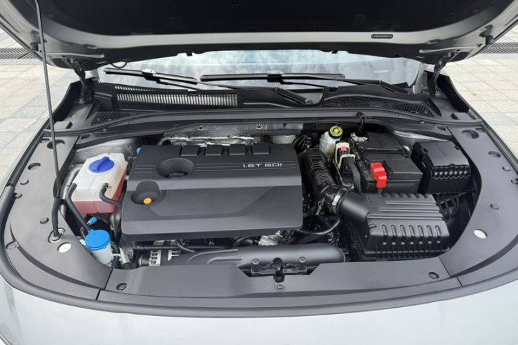 Used Chery Arrizo 8 2025 1.6T DCT Smart Engine Bay