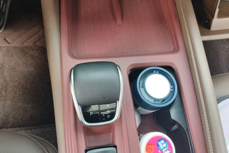 Used Chery Arrizo 8 2025 2.0T DCT Sport Gear Lever