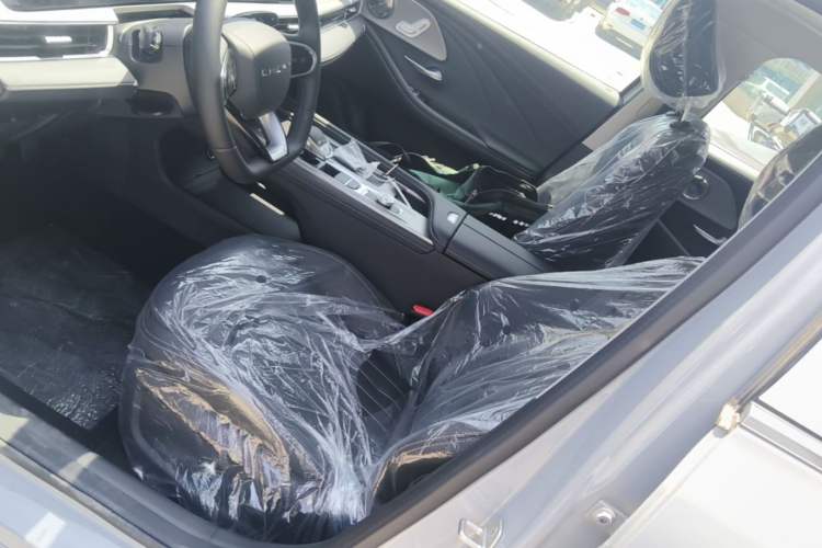 Used Chery Arrizo 8 2025 1.6T DCT Rui Left Front Seat