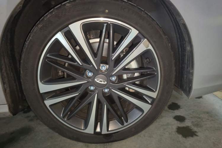 Used Chery Arrizo 8 2025 2.0T DCT Sport Right Front Wheel Hub