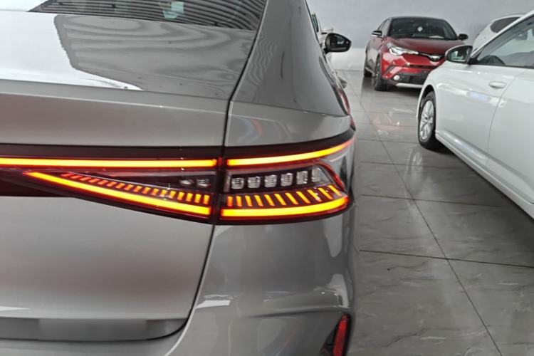 Used Chery Arrizo 8 2025 1.6T DCT Excellence Edition Right Rear Taillight