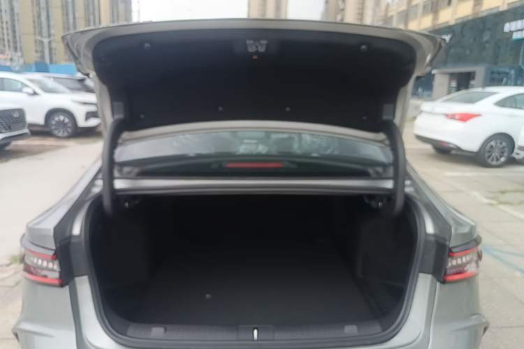 Used Chery Arrizo 8 2025 2.0T DCT Sport Trunk
