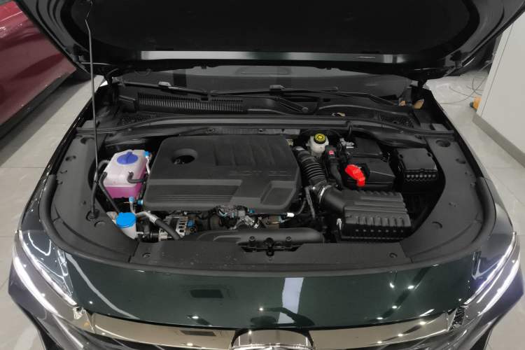 Used Chery Arrizo 8 2025 2.0T DCT Sport Engine Bay
