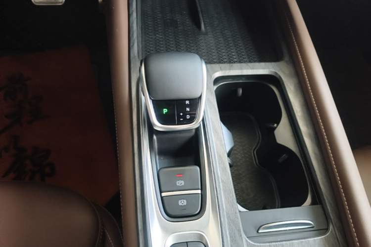 Used Chery Arrizo 8 2025 2.0T Automatic Yu+ Gear Lever