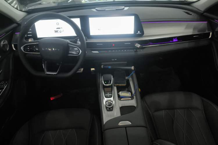 Used Chery Arrizo 8 2025 2.0T DCT Sport Interior 2