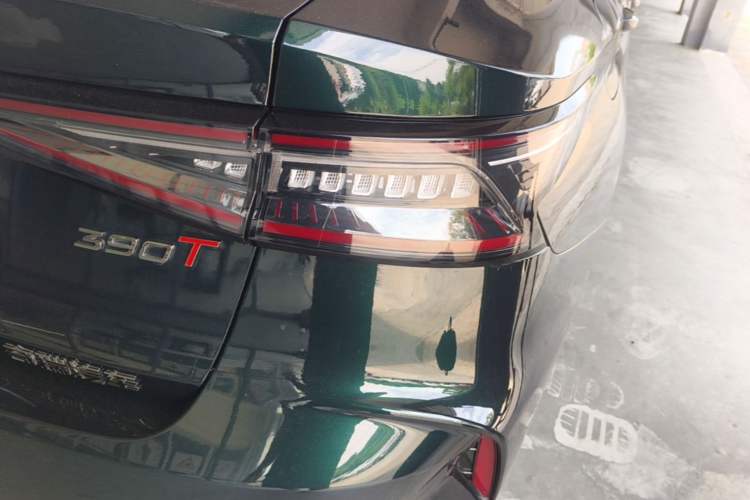 Used Chery Arrizo 8 2025 2.0T Automatic Yu+ Right Rear Taillight