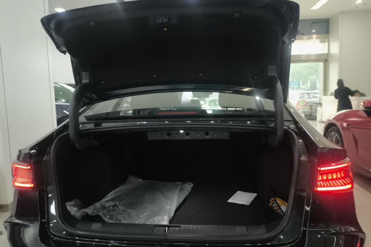 Used Chery Arrizo 8 2025 2.0T DCT Sport Trunk