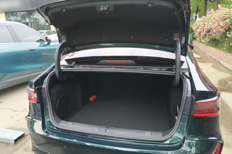 Used Chery Arrizo 8 2025 2.0T Automatic Yu+ Trunk