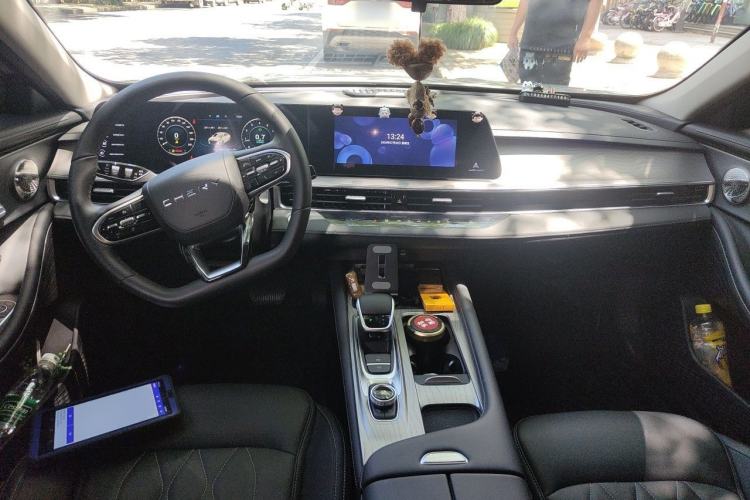 Used Chery Arrizo 8 2025 1.6T DCT Excellence Edition Center Console