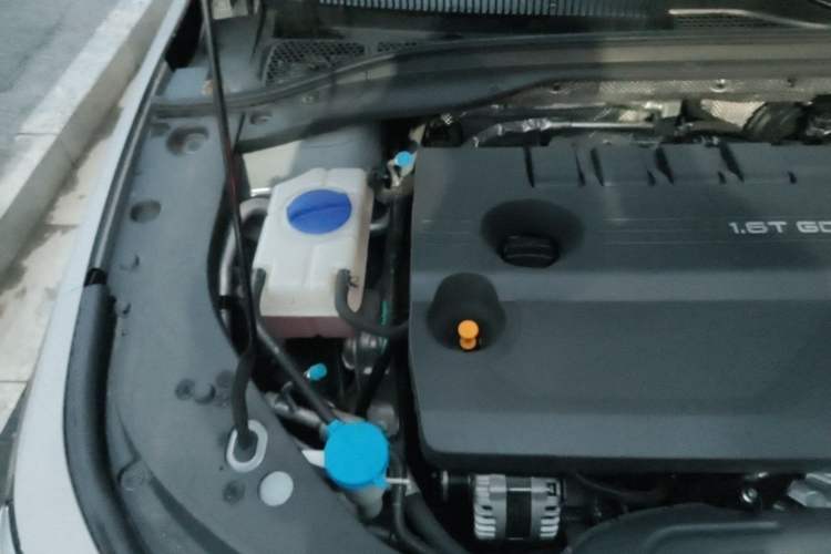 Used Chery Arrizo 8 2025 1.6T DCT Rui Engine Bay Right