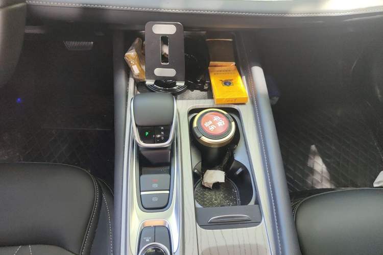 Used Chery Arrizo 8 2025 1.6T DCT Excellence Edition Gear Lever
