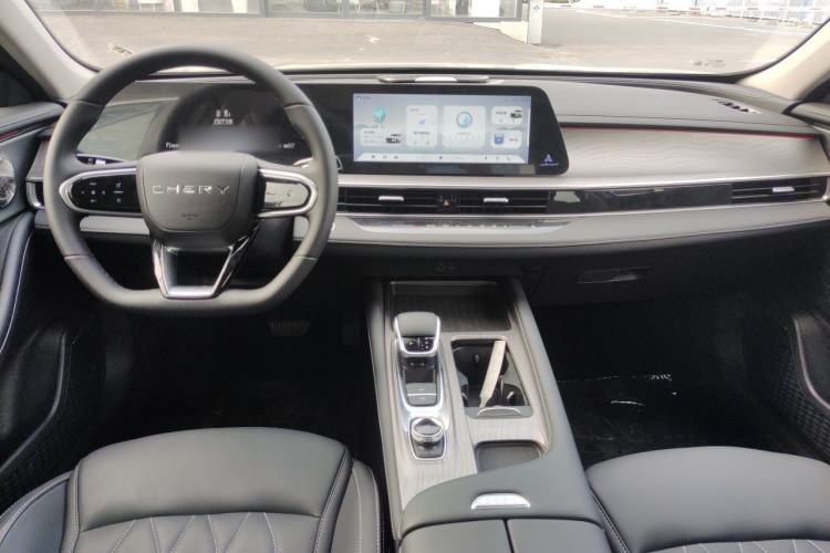 Used Chery Arrizo 8 2025 1.6T DCT Smart Center Console