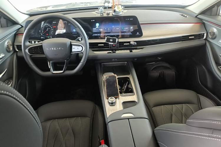 Used Chery Arrizo 8 2025 1.6T DCT Rui Center Console