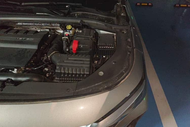 Used Chery Arrizo 8 2025 1.6T DCT Rui Engine Bay Left