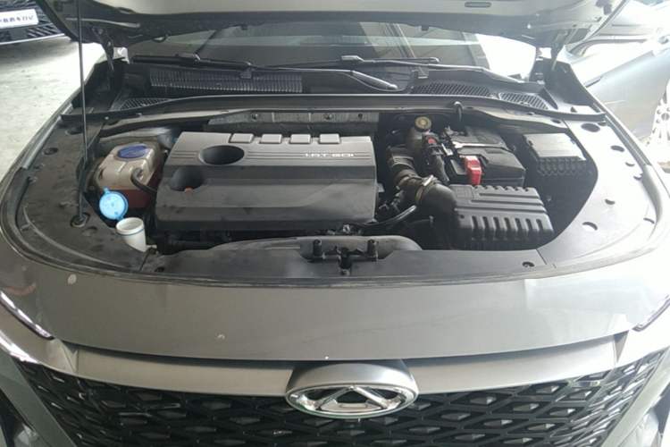 Used Chery Arrizo 8 2025 1.6T DCT Smart Engine Bay