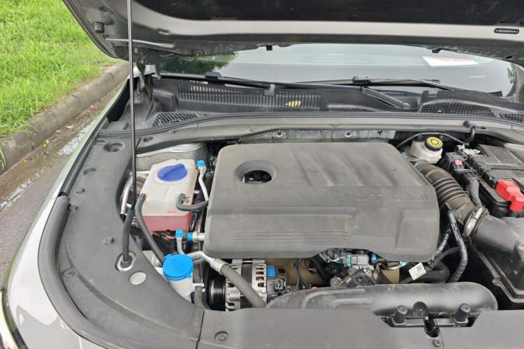 Used Chery Arrizo 8 2025 2.0T DCT Sport Engine Bay Right