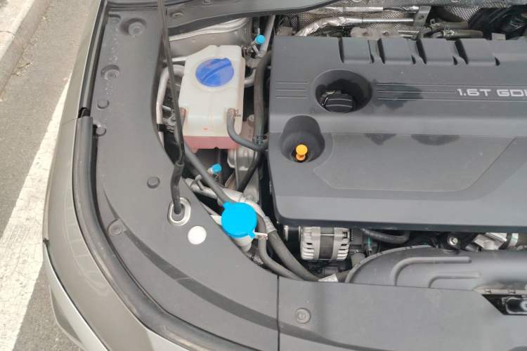 Used Chery Arrizo 8 2025 1.6T DCT Rui Engine Bay Right