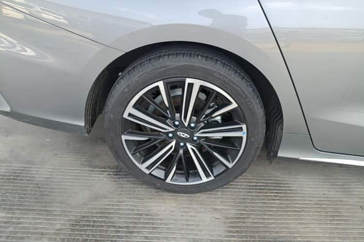 Used Chery Arrizo 8 2025 1.6T DCT Rui Right Rear Wheel Hub