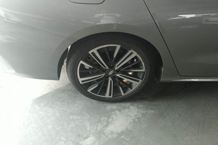 Used Chery Arrizo 8 2025 1.6T DCT Smart Right Rear Wheel Hub