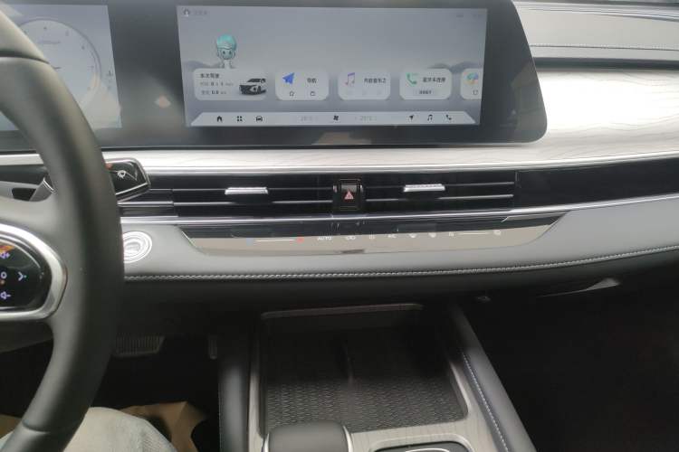 Used Chery Arrizo 8 2025 1.6T DCT Rui Audio And AC Panel