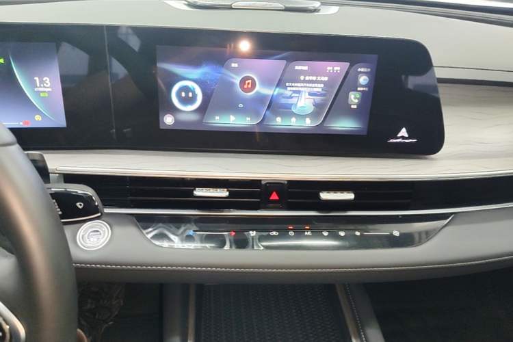 Used Chery Arrizo 8 2025 1.6T DCT Excellence Edition Audio And AC Panel