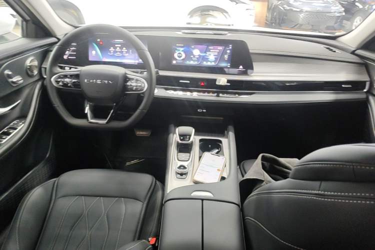 Used Chery Arrizo 8 2025 1.6T DCT Excellence Edition Center Console
