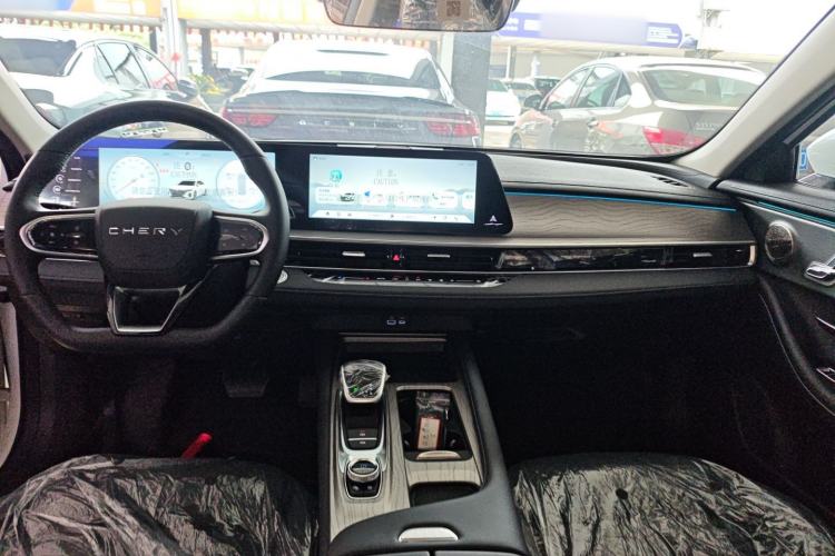 Used Chery Arrizo 8 2025 1.6T DCT Rui Center Console