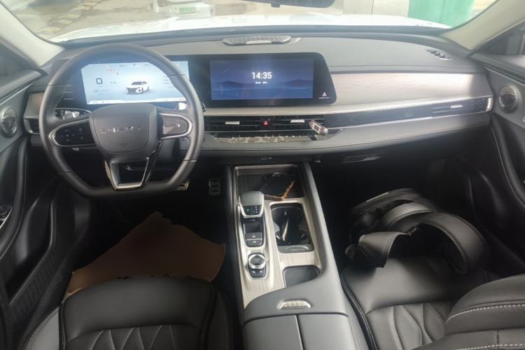 Used Chery Arrizo 8 2025 2.0T DCT Sport Center Console