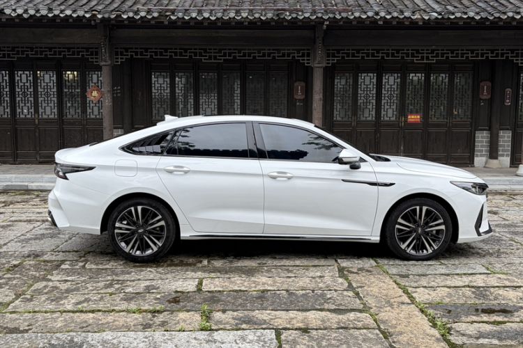 Used Chery Arrizo 8 2025 2.0T DCT Sport Exterior 4