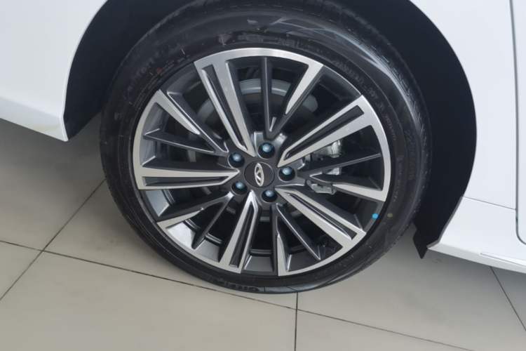 Used Chery Arrizo 8 2025 1.6T DCT Smart Exterior 5