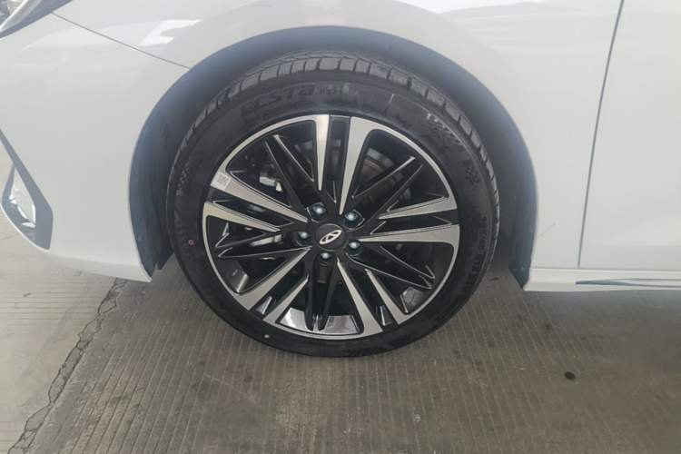 Used Chery Arrizo 8 2025 2.0T DCT Sport Left Front Wheel Hub