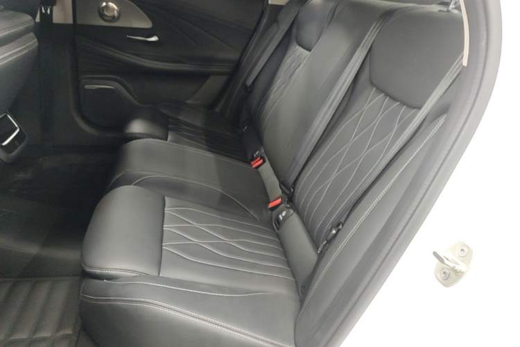 Used Chery Arrizo 8 2025 1.6T DCT Excellence Edition Left Rear Seat