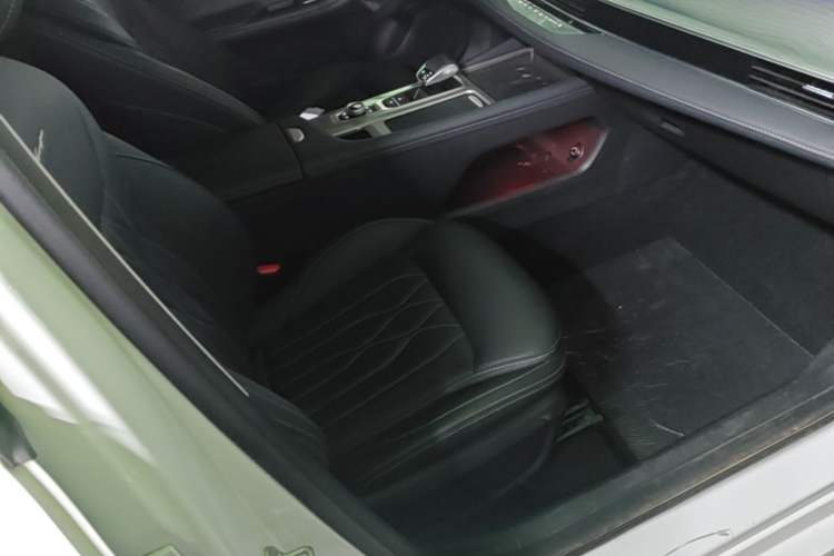 Used Chery Arrizo 8 2025 1.6T DCT Rui Right Front Seat