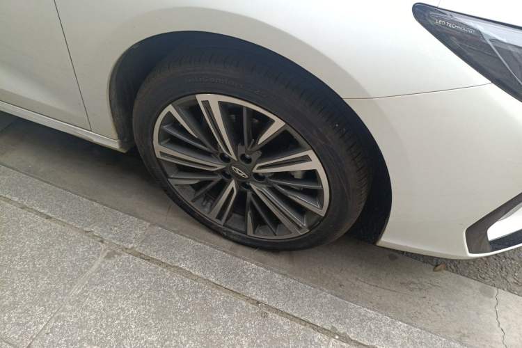 Used Chery Arrizo 8 2025 1.6T DCT Smart Right Front Wheel Hub