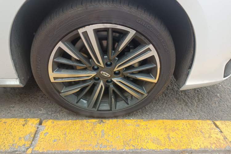 Used Chery Arrizo 8 2025 1.6T DCT Excellence Edition Right Front Wheel Hub