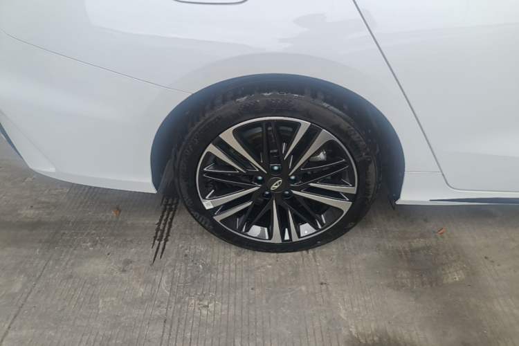 Used Chery Arrizo 8 2025 2.0T DCT Sport Right Rear Wheel Hub