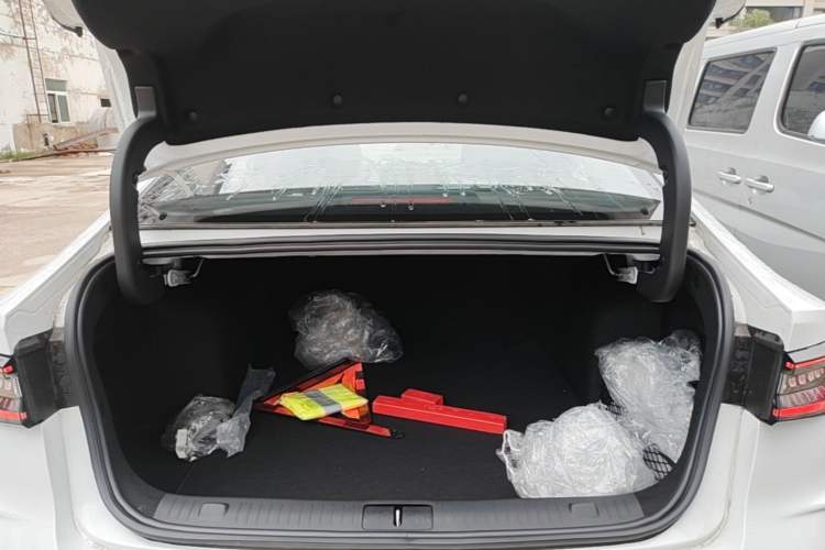 Used Chery Arrizo 8 2025 2.0T DCT Sport Trunk