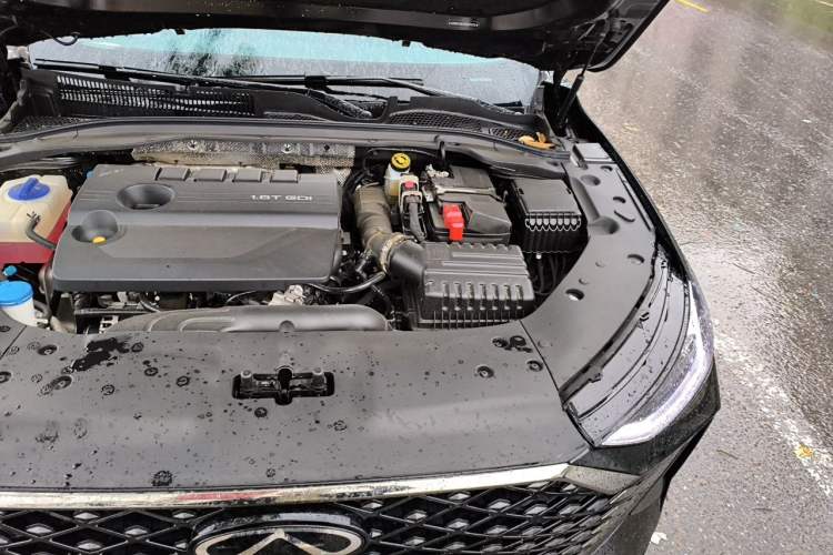 Used Chery Arrizo 8 PRO 2025 Pro 1.6T Luxury Model Engine Bay Left