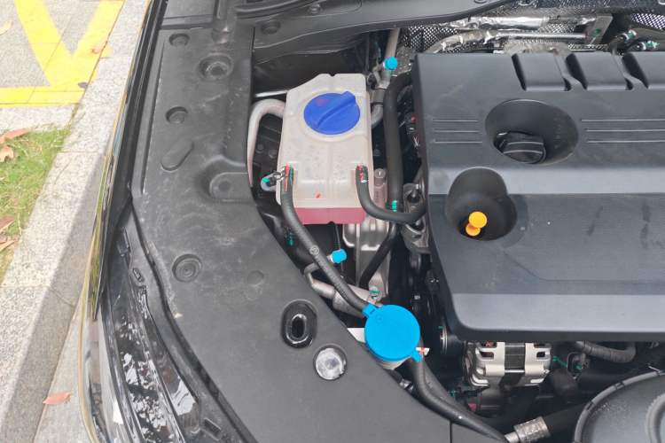 Used Chery Arrizo 8 PRO 2025 Pro 1.6T Comfort Version Engine Bay Right