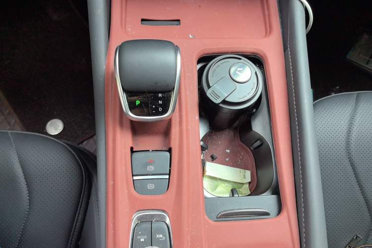 Used Chery Arrizo 8 PRO 2025 Pro 1.6T Comfort Version Gear Lever