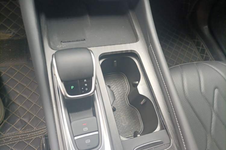 Used Chery Arrizo 8 PRO 2025 Pro 1.6T Comfort Version Gear Lever