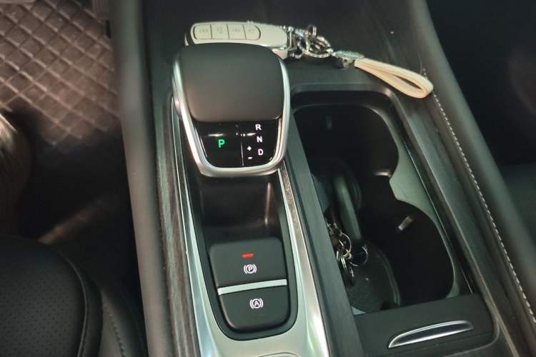 Used Chery Arrizo 8 PRO 2025 Pro 1.6T Luxury Model Gear Lever