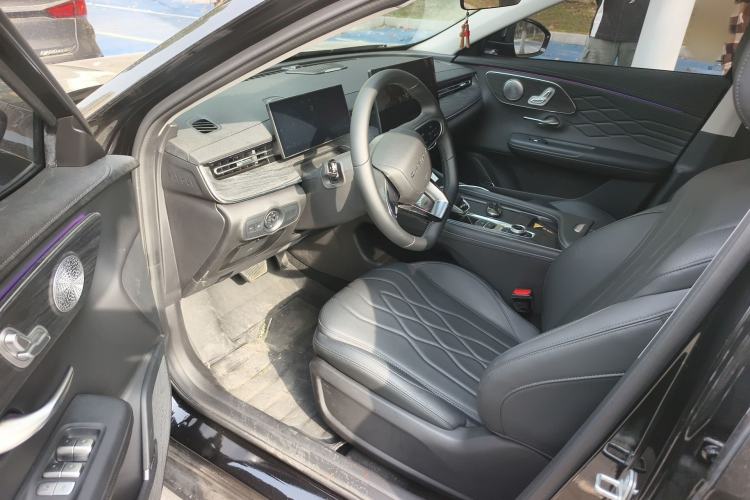 Used Chery Arrizo 8 PRO 2025 Pro 1.6T Comfort Version Interior 3