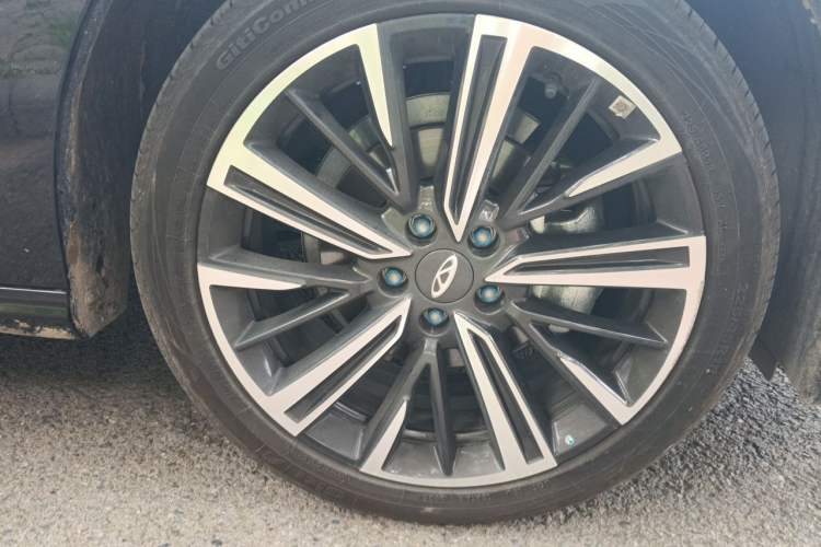 Used Chery Arrizo 8 PRO 2025 Pro 1.6T Luxury Model+ Right Front Wheel Hub