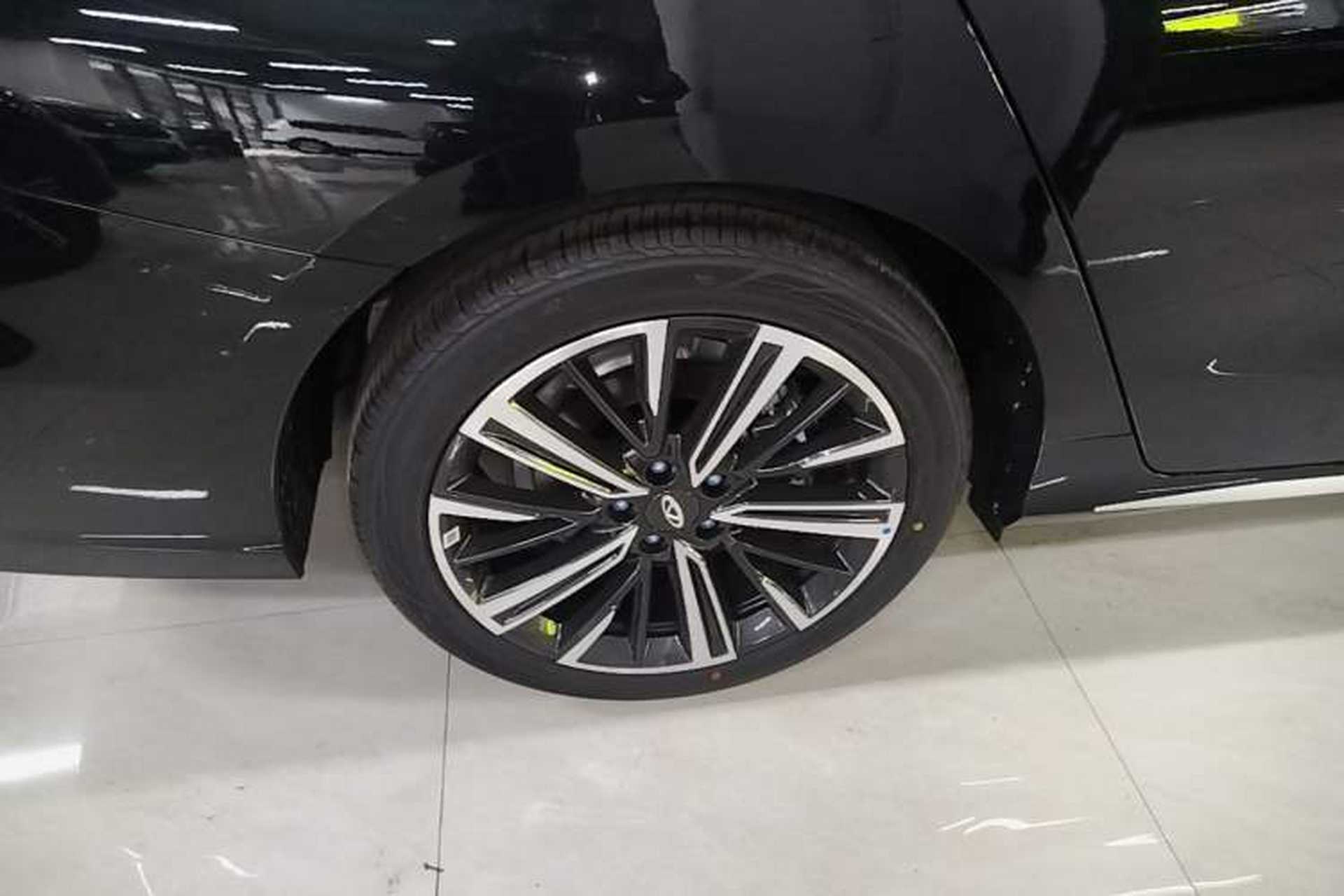 Used Chery Arrizo 8 PRO 2025 Pro 1.6T Luxury Model Right Rear Wheel Hub